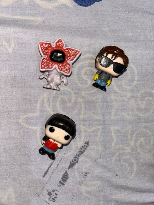 Kinder joy stranger things фигурки