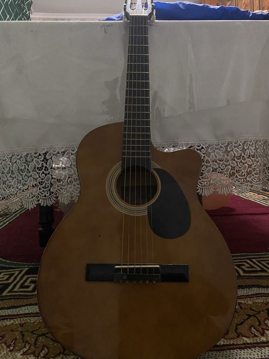 Аккустическая гитара