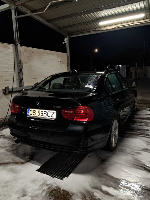 Vand  sau schimb BMW 318i seria 3