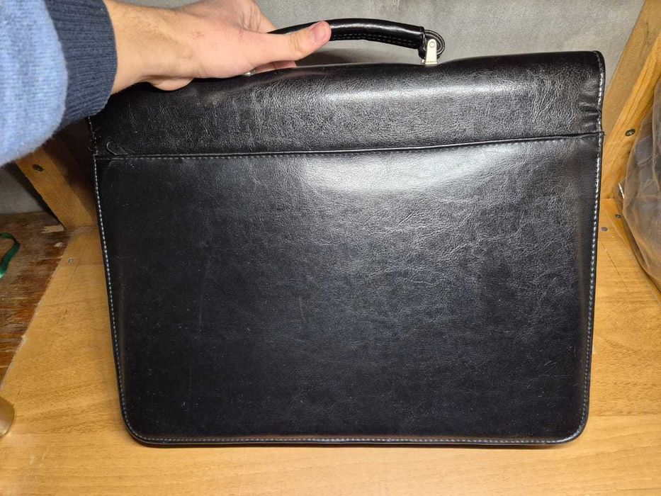 Классический портфель академический черный аккуратный стильный