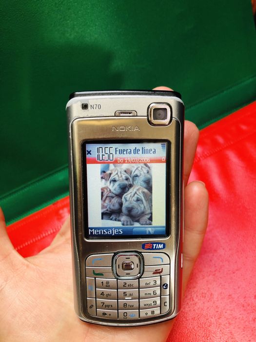 Telefoane mobile vechi si cbluri huse folii