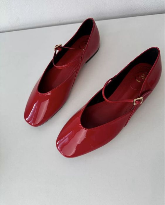 Балетки Мэри Джейн лакированные красные