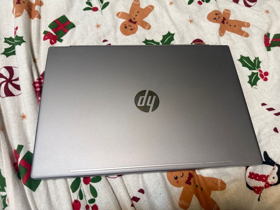 Продавам личния си лаптоп-HP Pavilion 15-cs1xxx