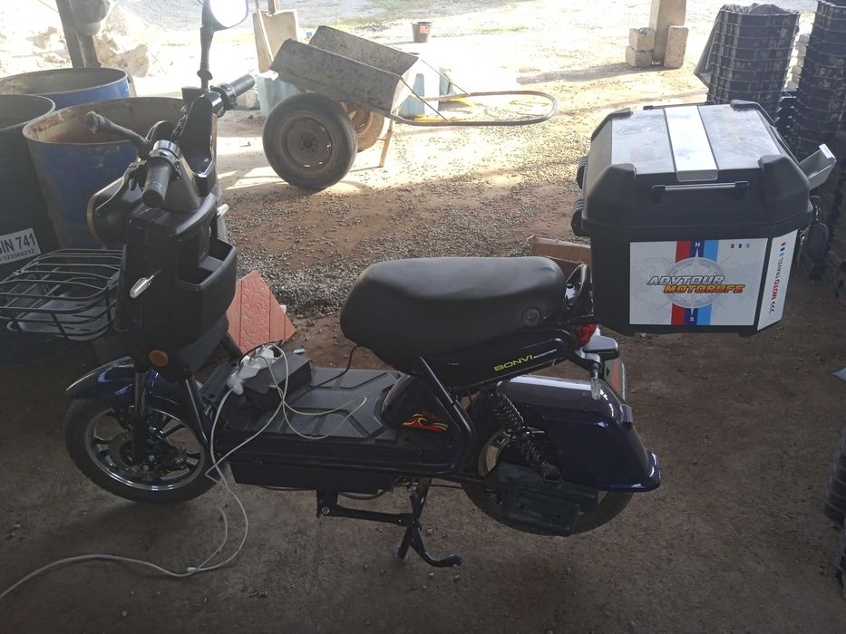 Skuter sotiladi holati zoʻr