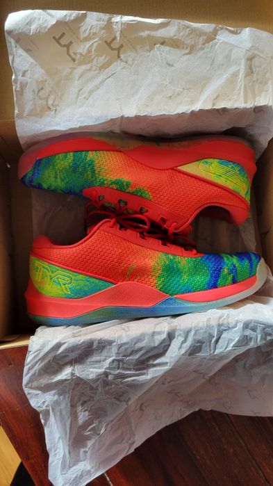 Продавам чисто нови маратонки  TYR