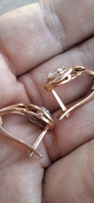 Золотые серьги 585