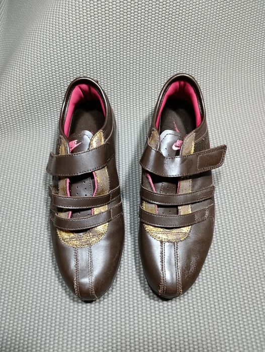 Кроссовки 38-39  Оригинальная обувь Nike