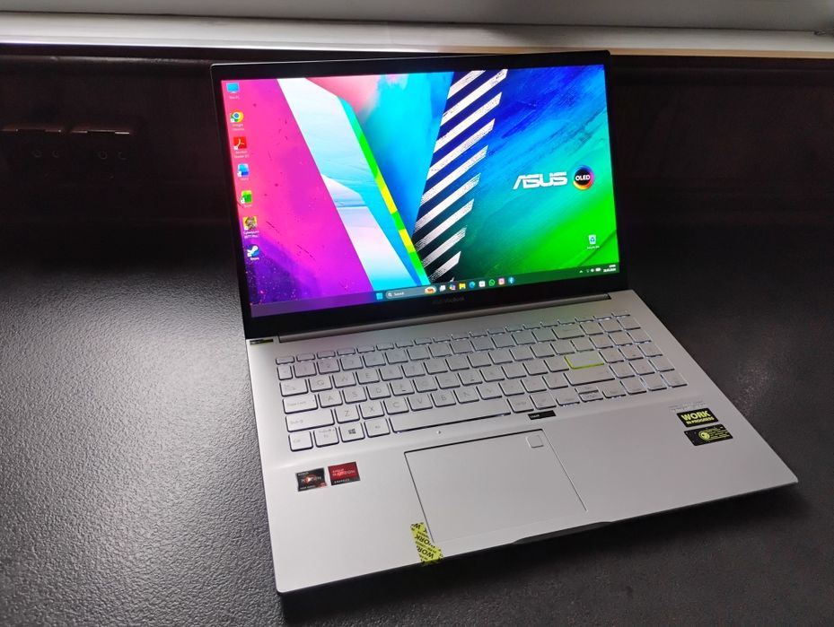 Laptop  Asus - OLED - Ryzen 5 - 5000serie - Rx Vega 7