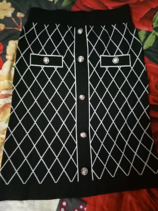 Продам костюм 42 размер