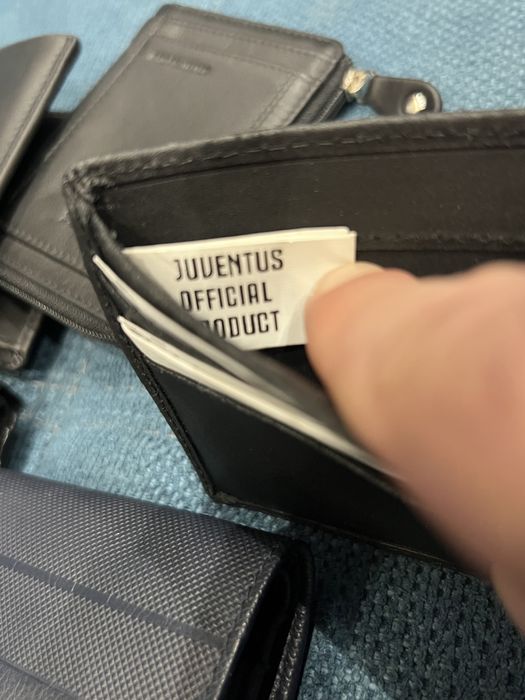 Мъжки портфейли внос от Италия.Ест. кожа.Нови,за футболни маниаци :)