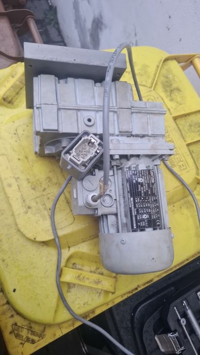 Motor Lenze cu reductor