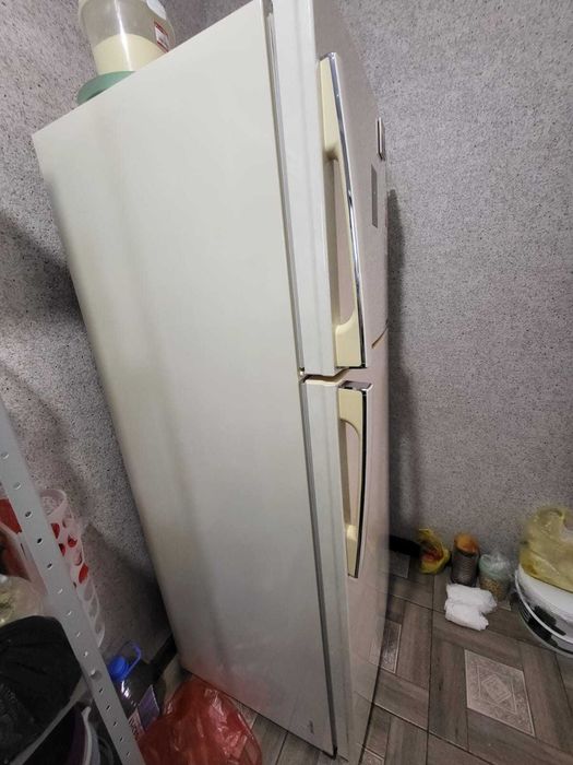 Холодильник Samsung
