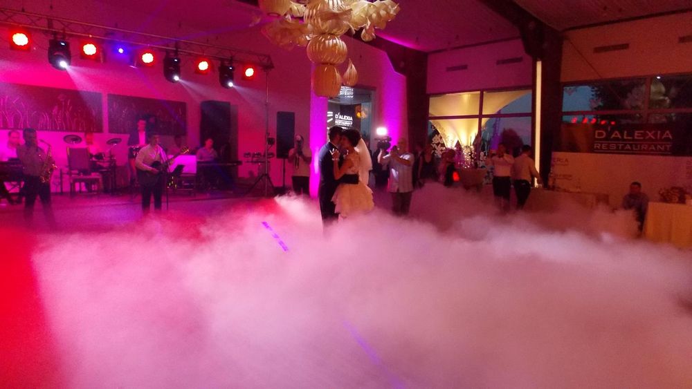 Fum Greu  Gheata Carbonica Dansul Mirilor