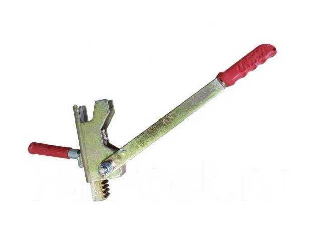 Ключ для зажима белый и красный!