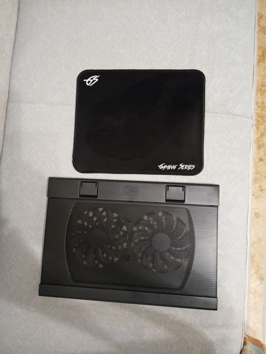 Продам подставку под ноутбук.