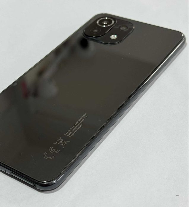 Телефон Xiaomi 11 lite 128/6gb