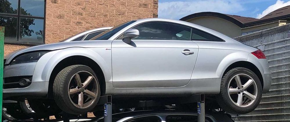 Ауди  TT 2.0 TFSI – само за части