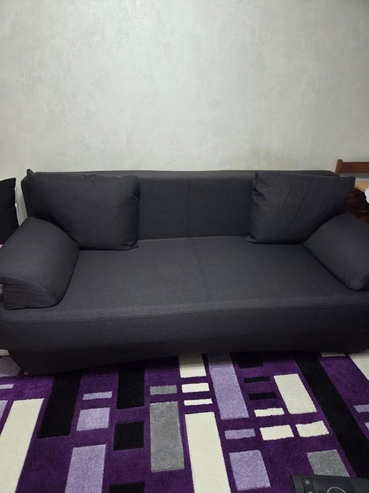 Vand canapea extensibila cu lada de 160×200  stare buna