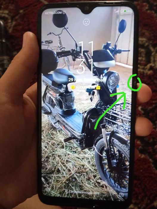 Redmi 7 holati yaxshi faqat sensori salgina singan