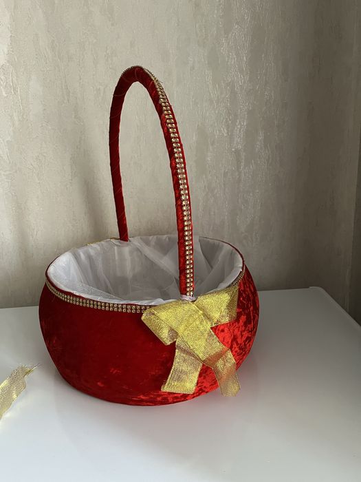 Продам корзину .