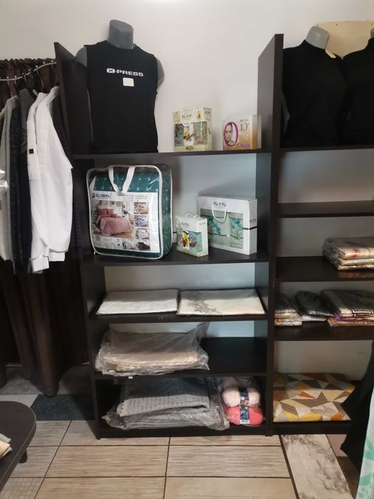 Продавам чисто нови шкафове.скринове за МАГАЗИН. СПЕШНО