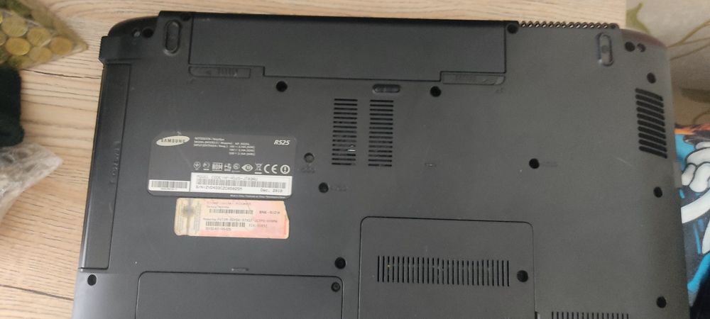 Ноутбук Samsung r525