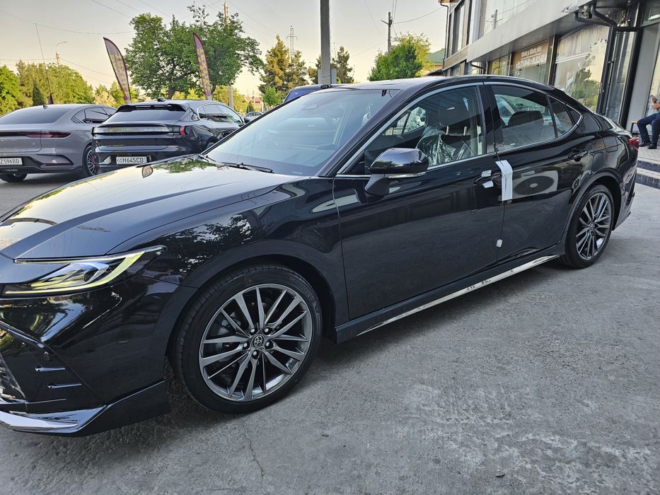 Toyota Camry 2026 — 2