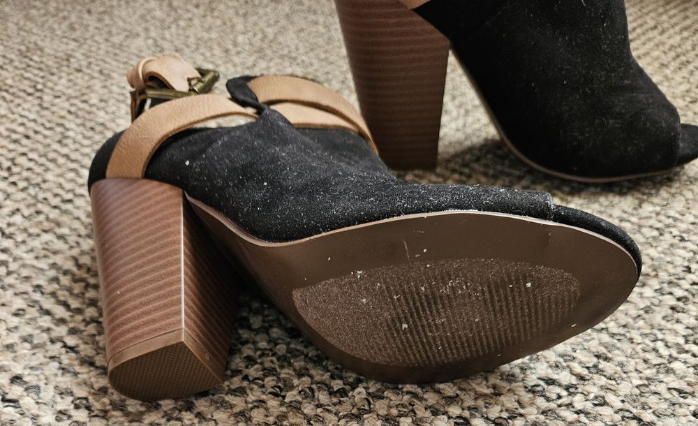 Дамски балеринки,официални сандали и раница