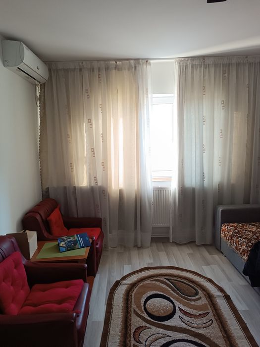 Închiriez apartant cu doua camere