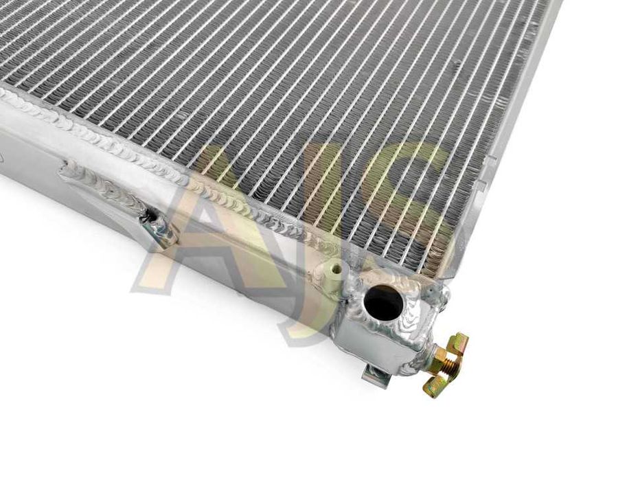 Радиатор алюминиевый BMW E46 40мм MT AJS.