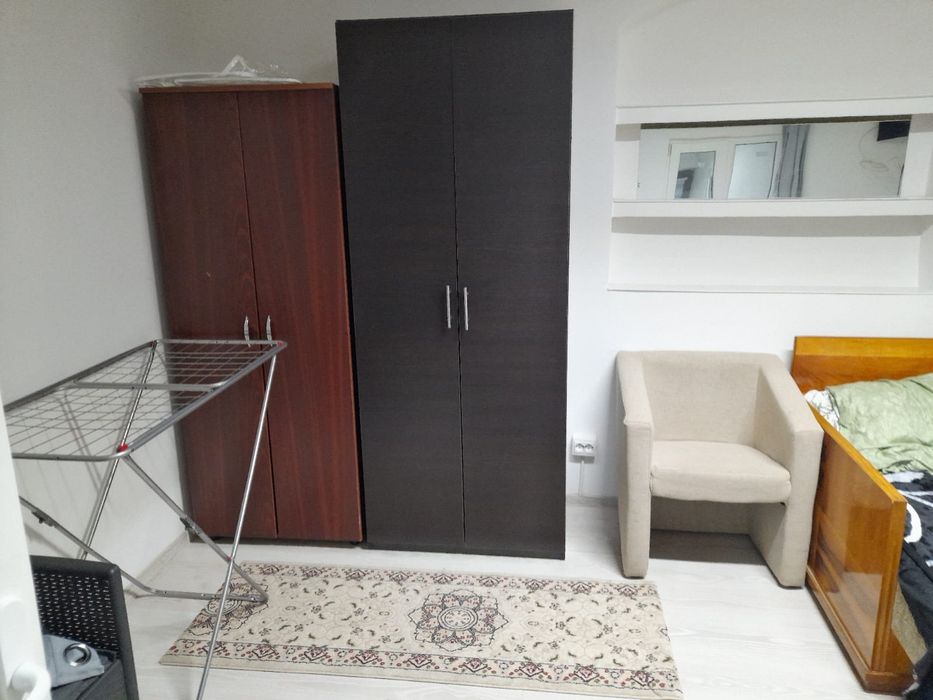 Vand garsoniera in zona centrala sau spatiu comercial