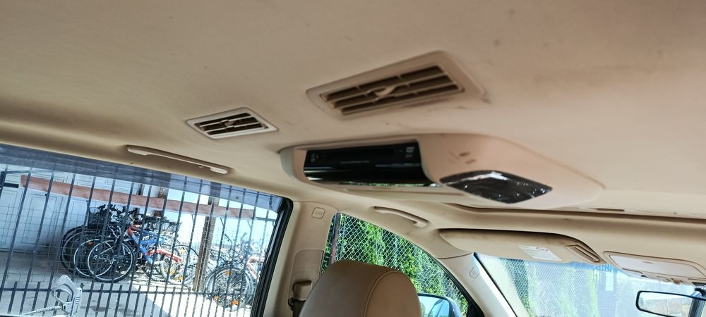 Subaru Tribeka B9 +още един двигател