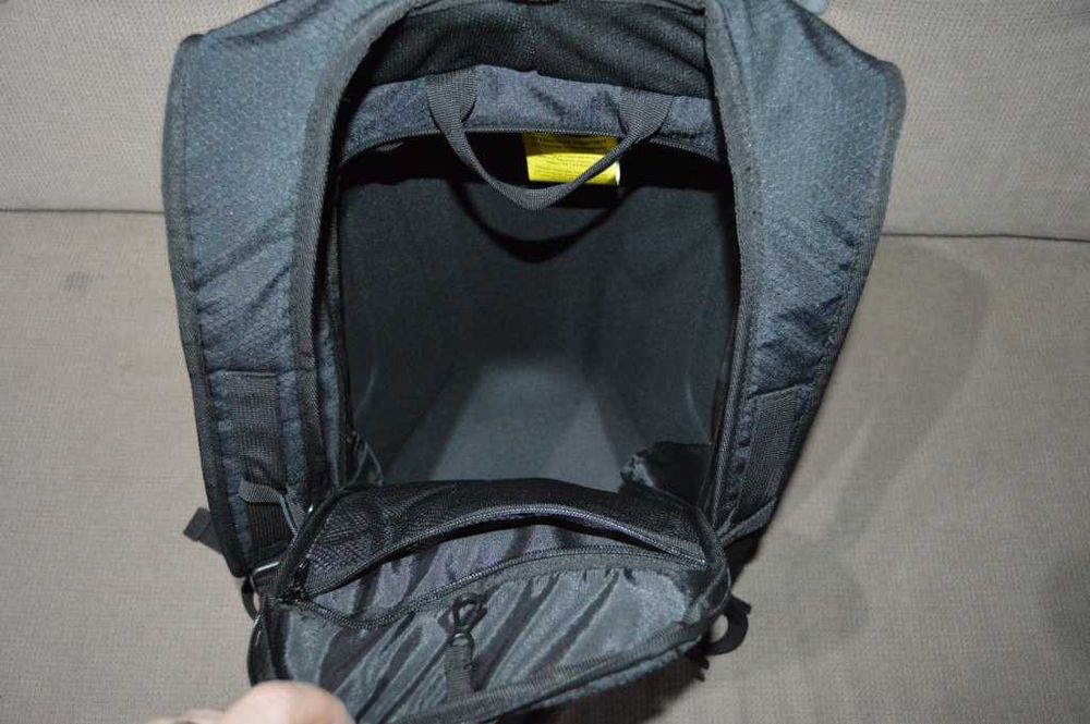 Rucsac Moto Louis - Model Aerodinamic (Hard Shell) 18L