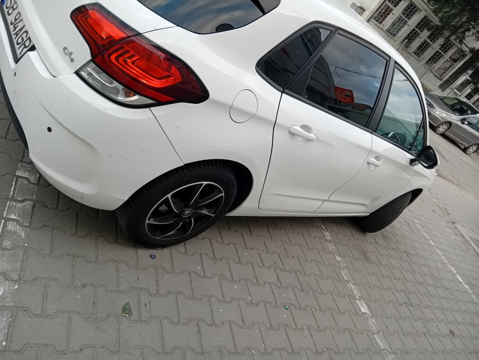 Citroen C4 2016.