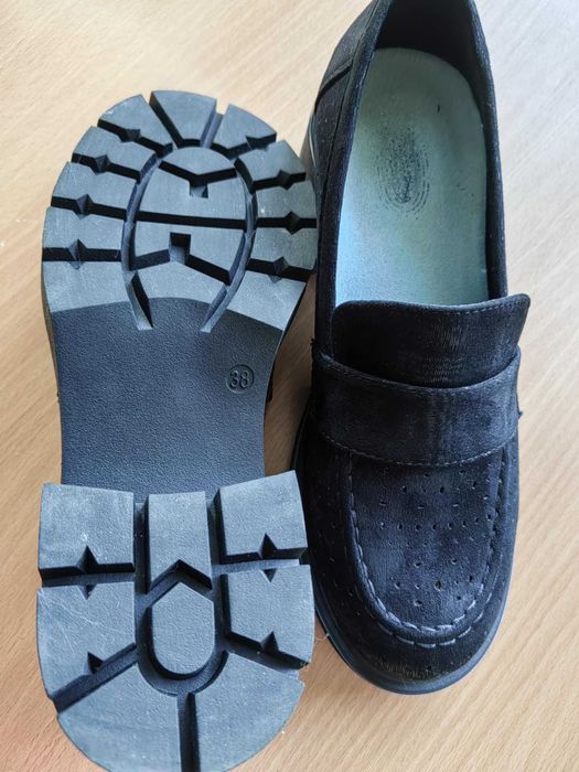 Обувки, черни, велурени