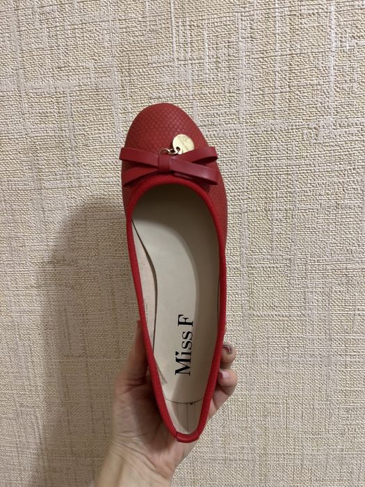 Продам балетки новые