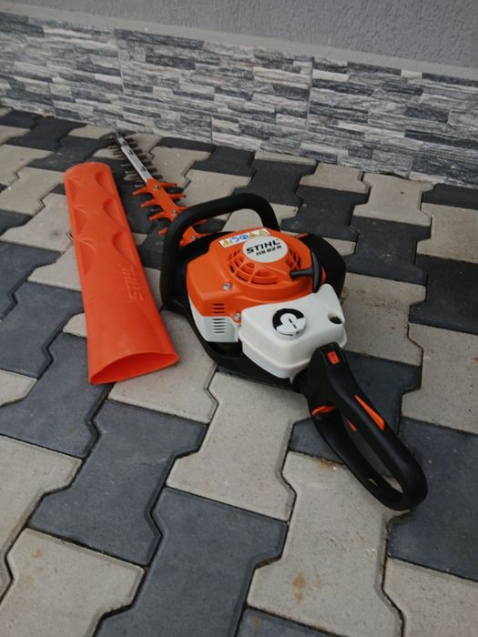 Foarfecă de tuns gard viu Stihl HS 82 R, ca NOUĂ