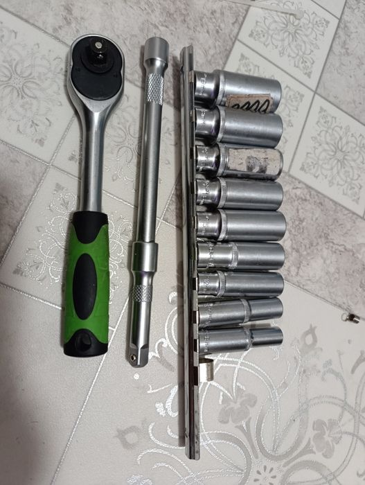 Продам набор ключей