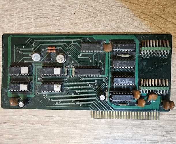 Работещ флопи контролер за Правец 8 82 8М 8C Apple II