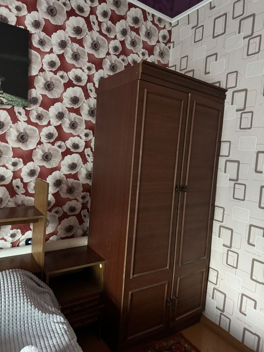 Продам спальный гарнитур