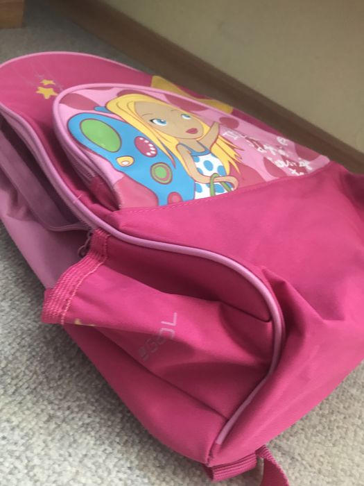 Продавам детска раница