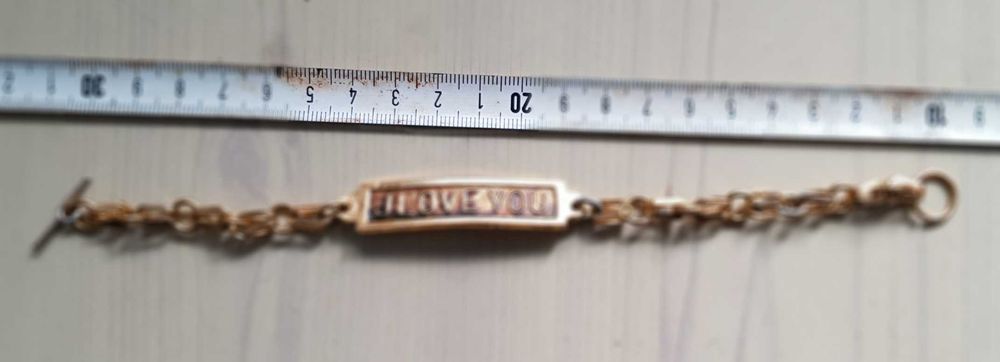 Продавам колие брошка гривна позлатени