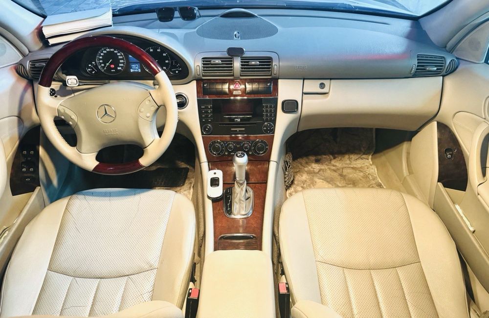 Mercedez Benz W203