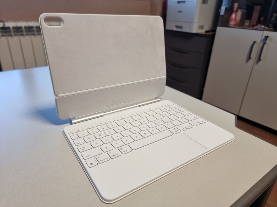 iPad Magic Keyboard- iPad Air 11-inch