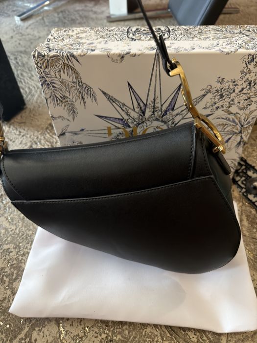 Dior чанта от естествена кожа!