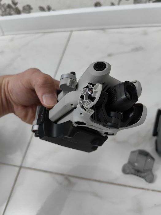 Квадрокоптер дрон Dji mini 4 pro