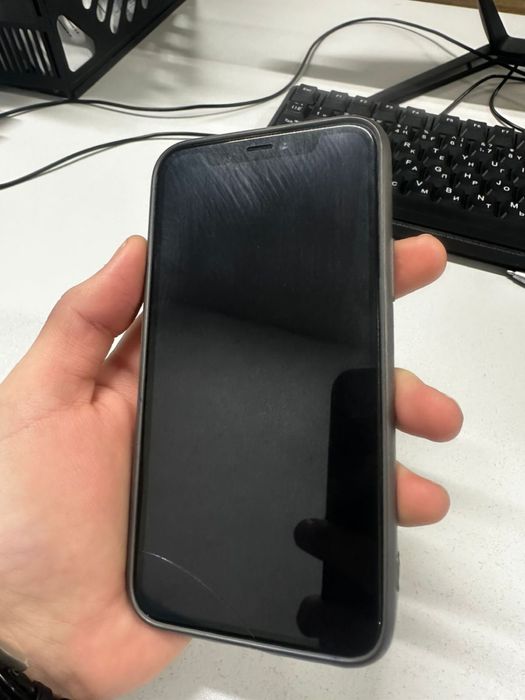 Продам айфон 11 про 64гб