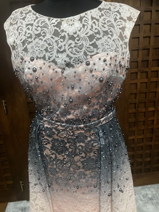 Rochie eleganta cu perle