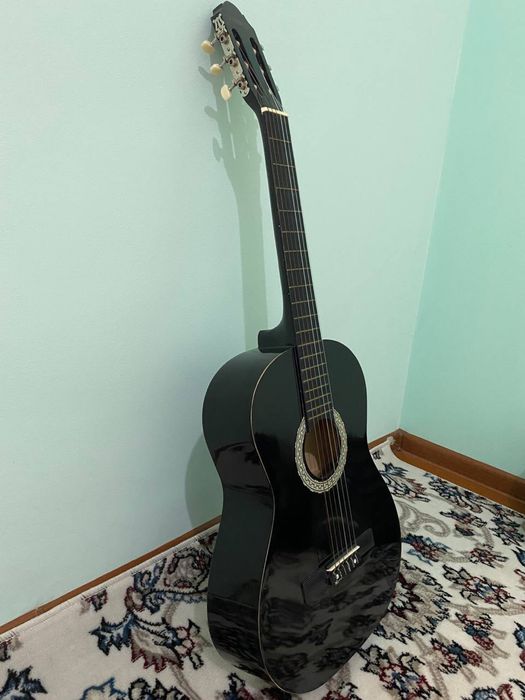 Gitara Gonzales black