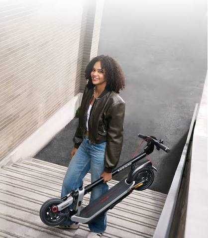 Trotinetă electrică Segway Ninebot E3 E – Nouă, Sigilată în cutie!